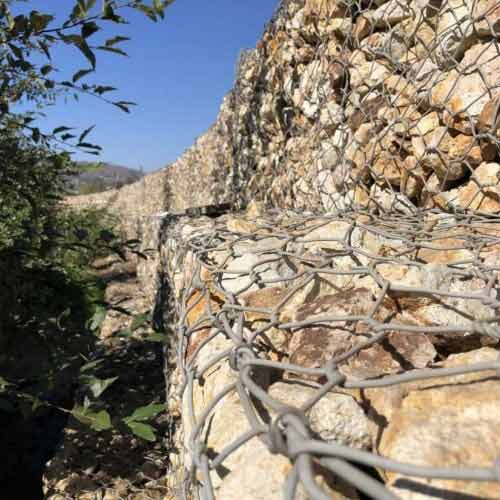 Gabion Baskets in Riverbank Protection: Ensuring Long-Term Stability